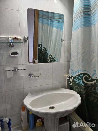 Раковина с зеркалом