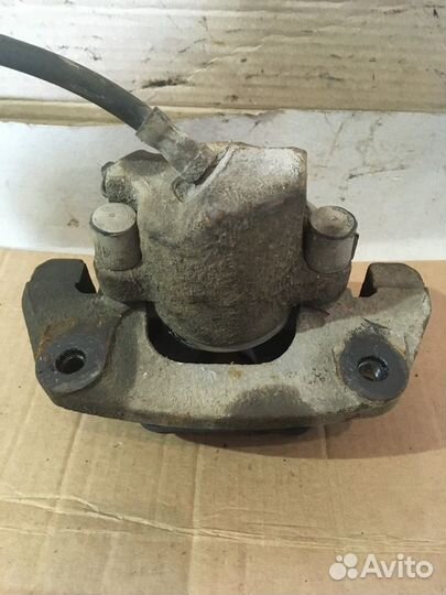 Суппорт задний левый Bmw X5 e53 4.4 m62tu