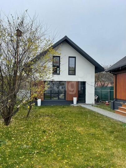 Дом 169 м² на участке 4,5 сот.