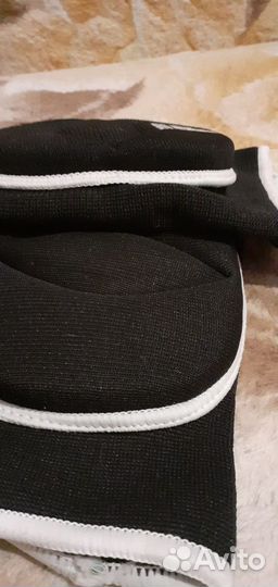 Наколенники