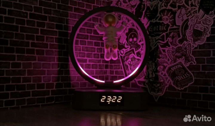 Светильник - колонка Astronaut