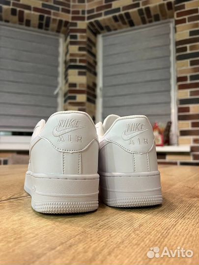 Кроссовки nike air force 1 белые