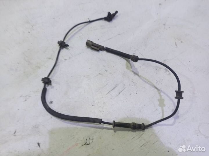 Датчик ABS передний 56044144AC