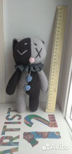 Вязаная игрушка заяц (ручная работа)