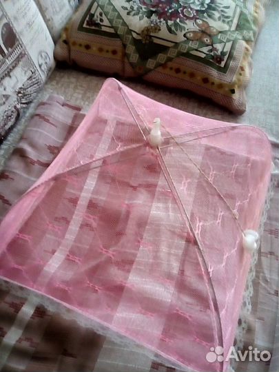 Зонтик для защиты от насекомых пищи