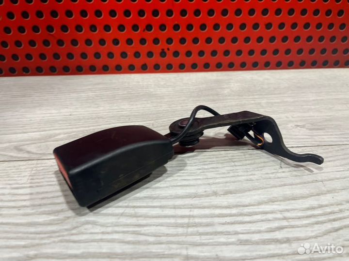 Замок ремня безопасности задний левый Bmw 5 G30