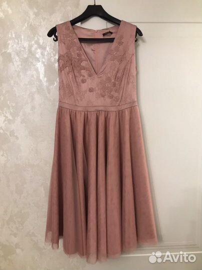 Пудровое платье