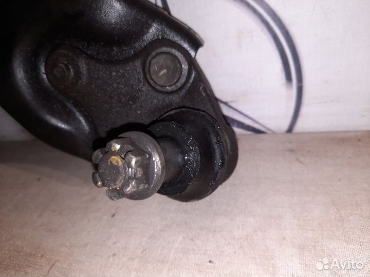 Рычаг передний правый Toyota Corolla E150