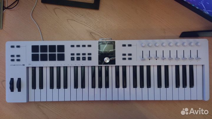 Миди клавиатура Arturia KeyLab Essential 49 mk3