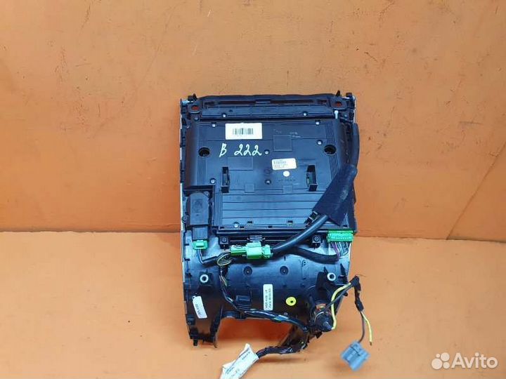 Блок управления климат-контролем и магнитолой