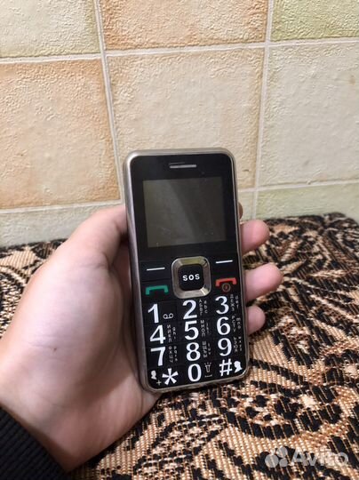 Телефон Ginzzu MB505