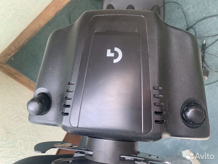 Игровой руль logitech