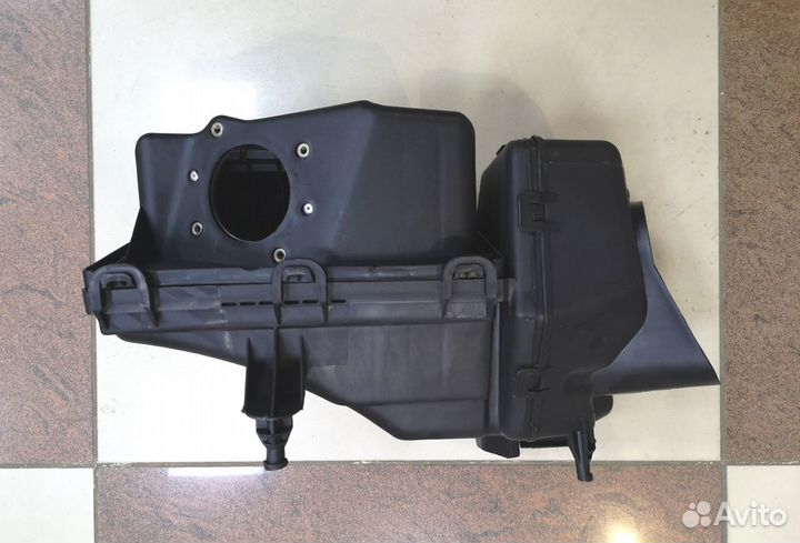 Корпус воздушного фильтра Nissan Teana J32R