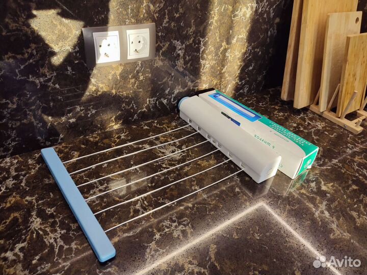 Выдвижная сушилка настенная