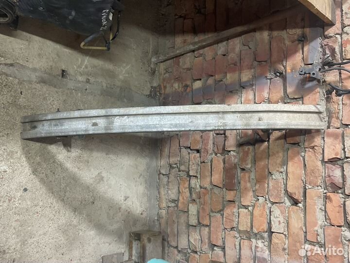 Усилитель бампера пассат б5