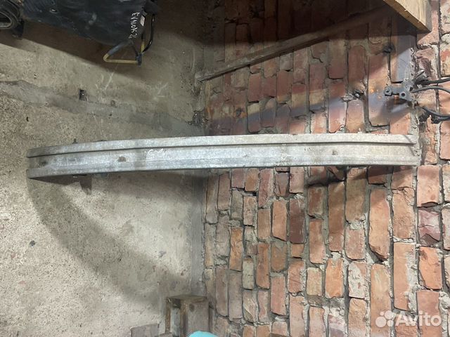 Усилитель бампера пассат б5