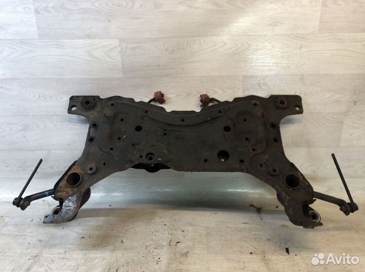 Передний подрамник Ford Focus 2