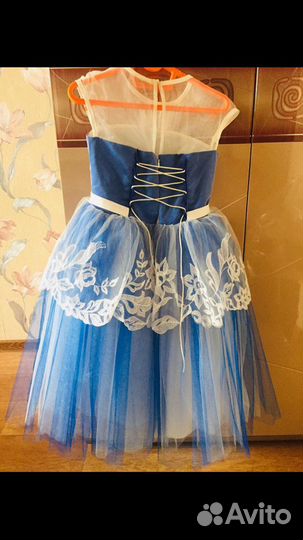 Платье праздничное