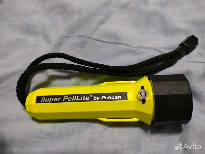 Ручной фонарь pelican