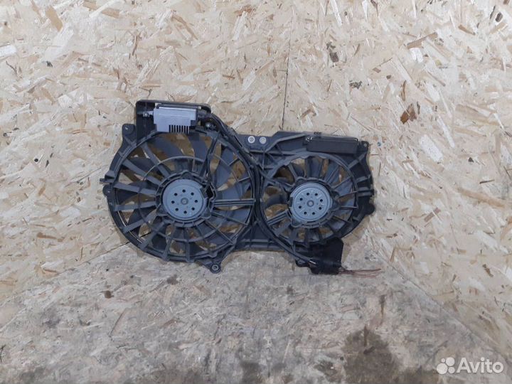 Вентилятор охлаждения радиатора 4F0121003A Audi A6