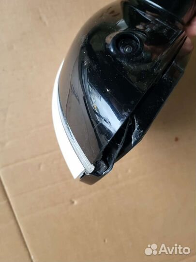 Kia carnival с 20г. Зеркало правое дефект