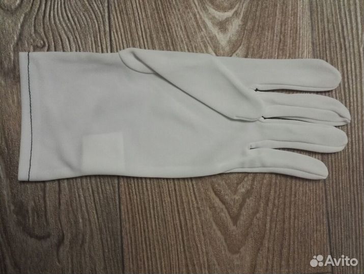 Перчатки белые