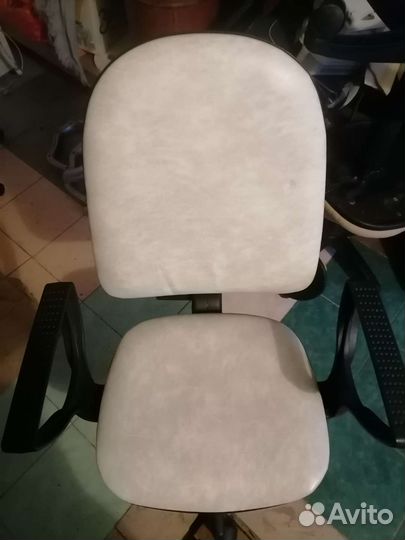 Компьютерное кресло