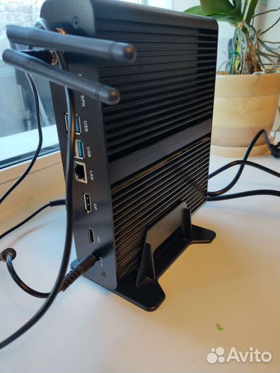 Fanless mini PC