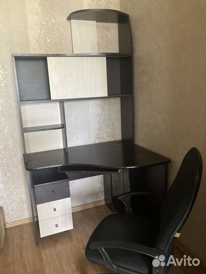 Компьютерный стол