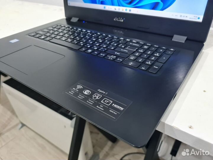 Большой ноутбук Acer 17.3 i3-7020u +Год гарантии