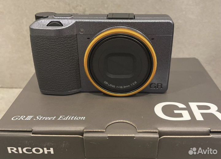 Ricoh GR III / GR III Street Edition