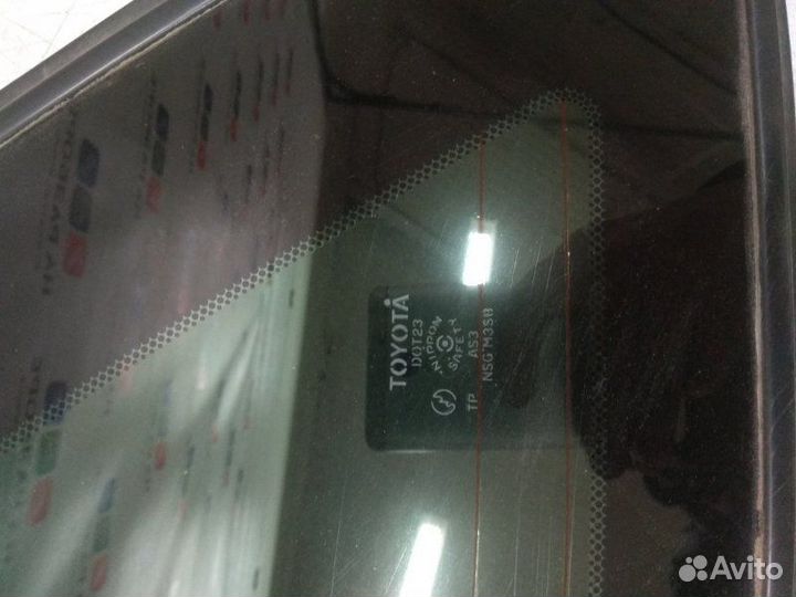 Форточка в крыло задняя левая Toyota Harrier XU10