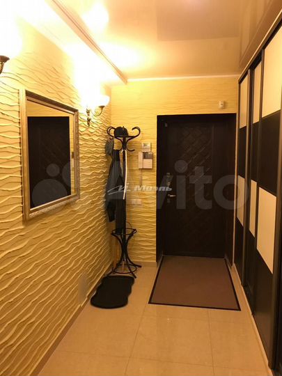 Дом 341,7 м² на участке 1,8 сот.