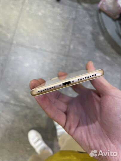 iPhone 8 Plus, 64 ГБ