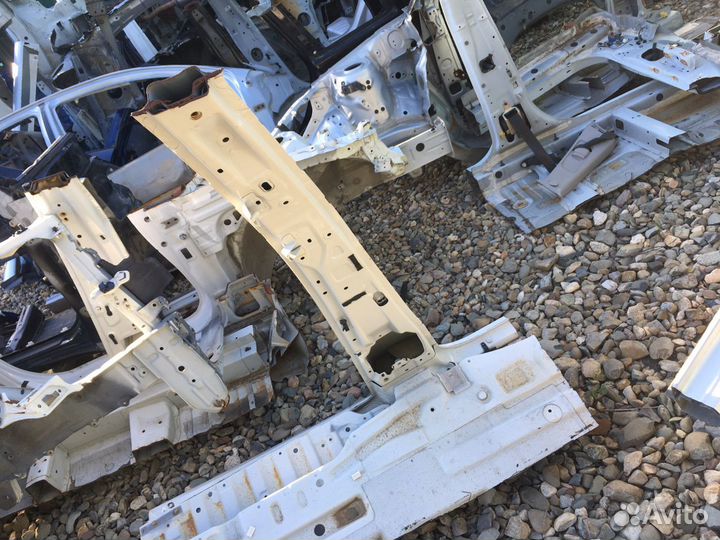 Toyota alphard 2002 порог левый стойка средняя