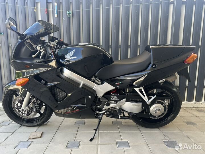 Honda VFR 800 2шт Без пробега