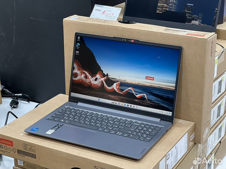 Новый ноут IPS 8 ядер SSD512g 8G DDR5