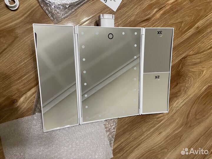 Зеркало настенное