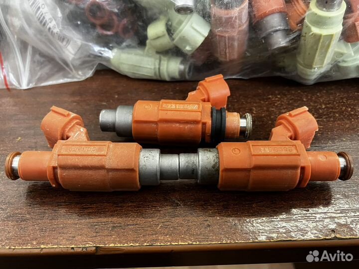 Форсунка топливная Mitsubishi Lancer 9 1.6 4g18