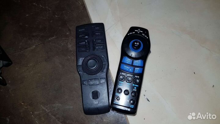 Комплект усилителя, ченжера, телевизоров в машину