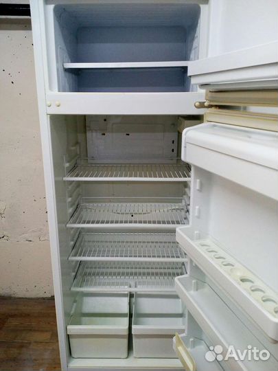 Холодильник 