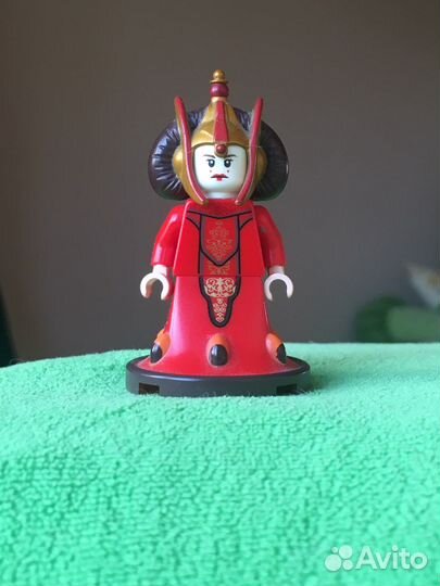 Минифигурка Lego Queen Amidala sw0387
