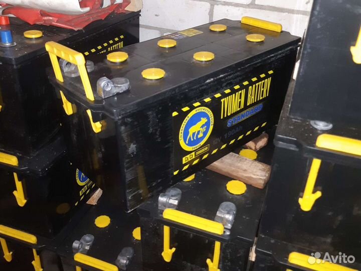 Аккумулятор Тюмень 6CT-190 болт