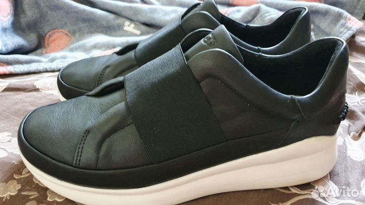 Кроссовки UGG