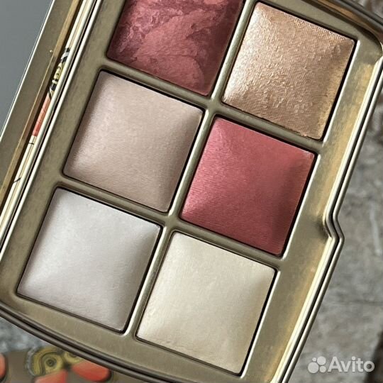 Палетка Hourglass Ambient Light Edit Unlocked
