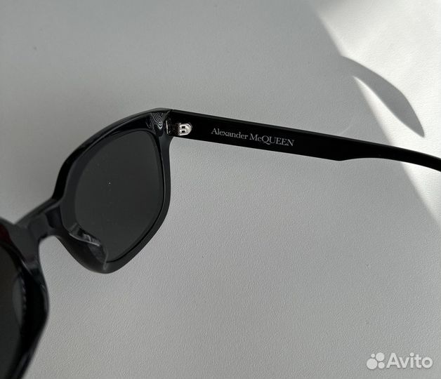 Солнцезащитные очки