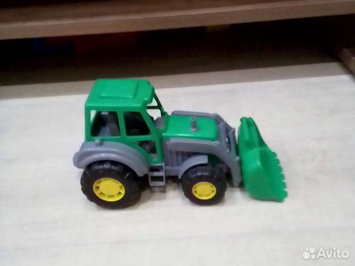 Детский трактор