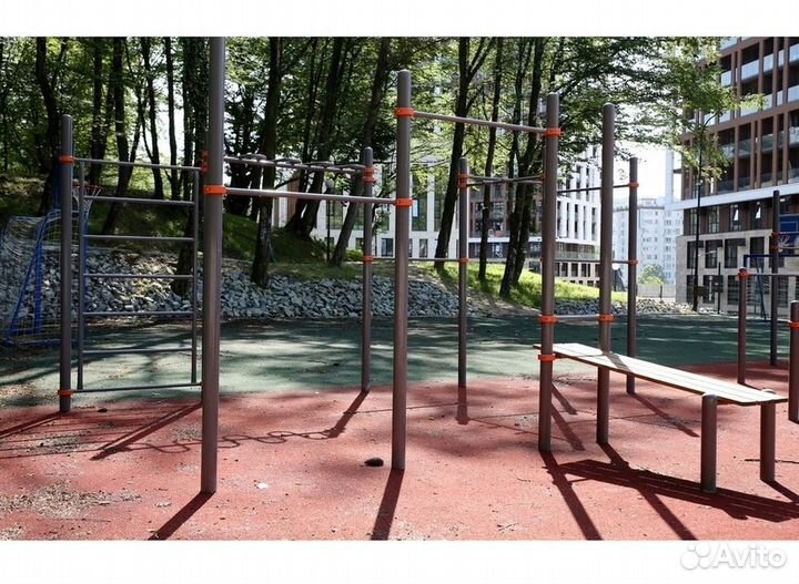 Уличный спортивный комплекс