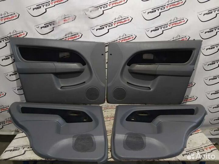 Обшивка двери daihatsu pyzar G301G G303G G311G G31