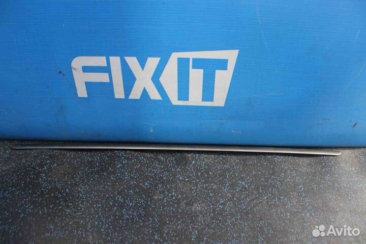 Молдингдвери багажника Land Rover Range Rover (Лен